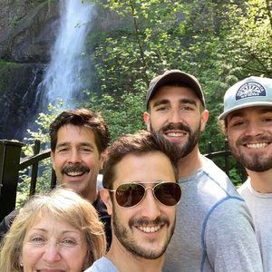 Meet your Posher, Chuck